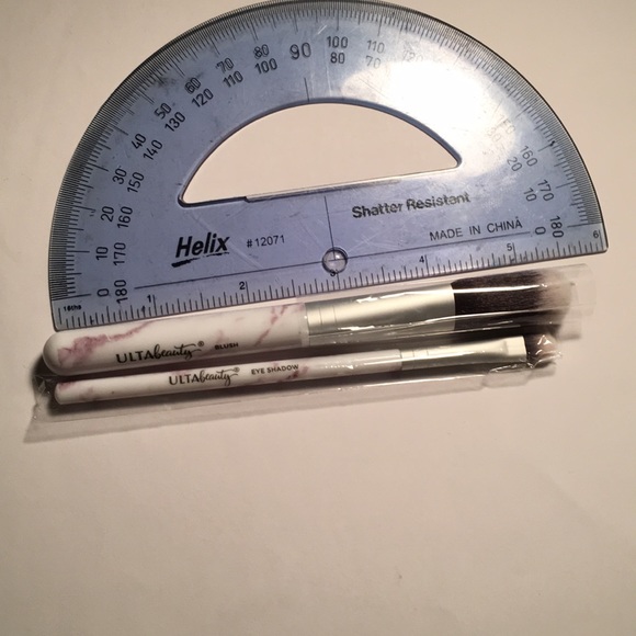 Ulta Beauty makeup brushes - Picture 3 of 3